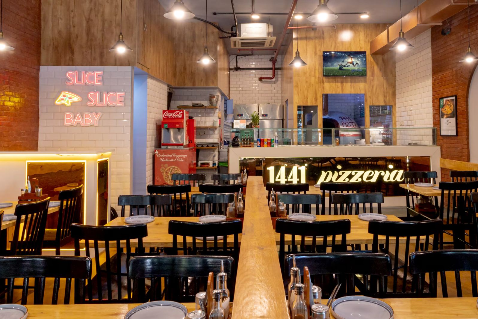 1441 pizzeria restaurant malad mumbai