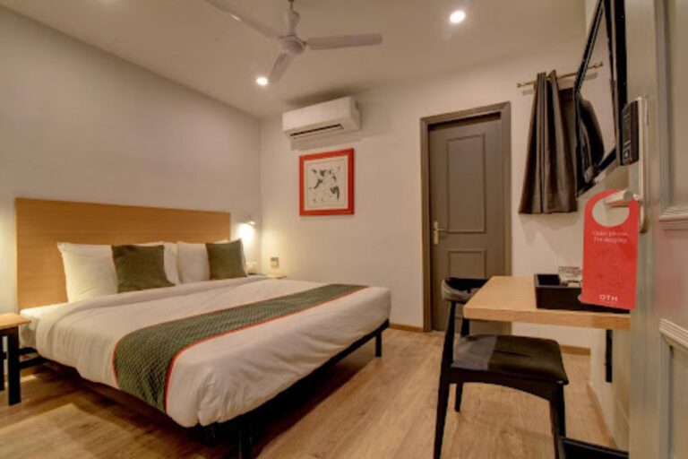oyo townhouse 117 hotel punjabi bagh, delhi