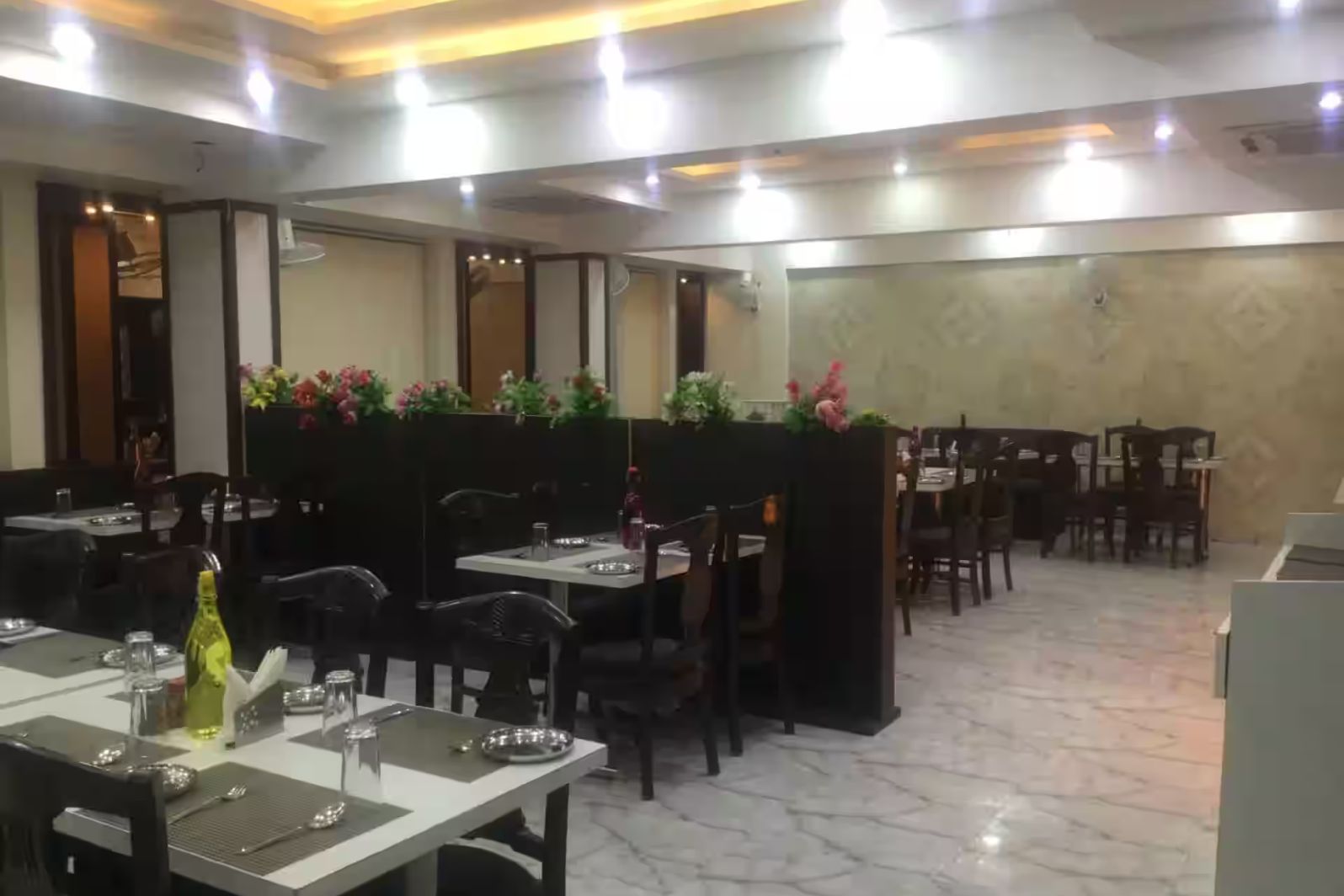 singla's restaurant & party hall sector 12 dwarka delhi