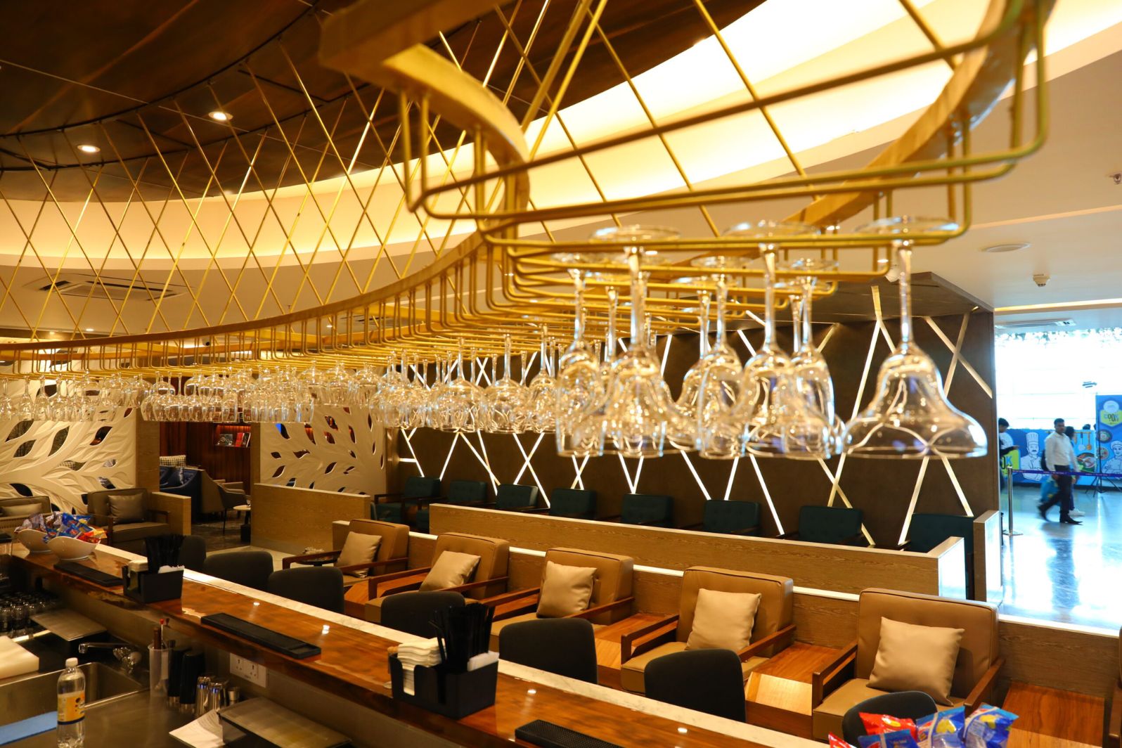 travel club lounge mumbai