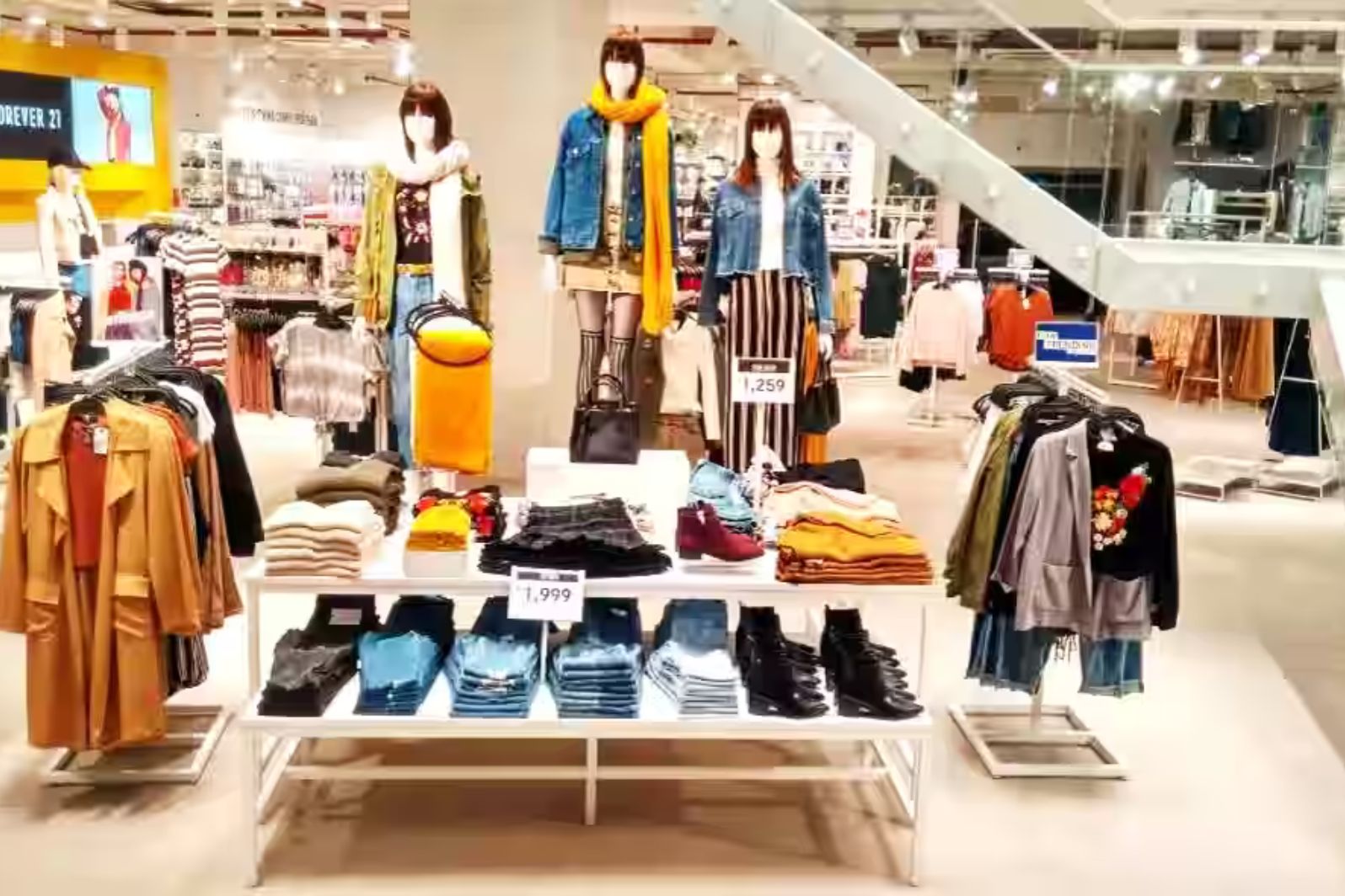 forever 21 clothing store ahmedabad