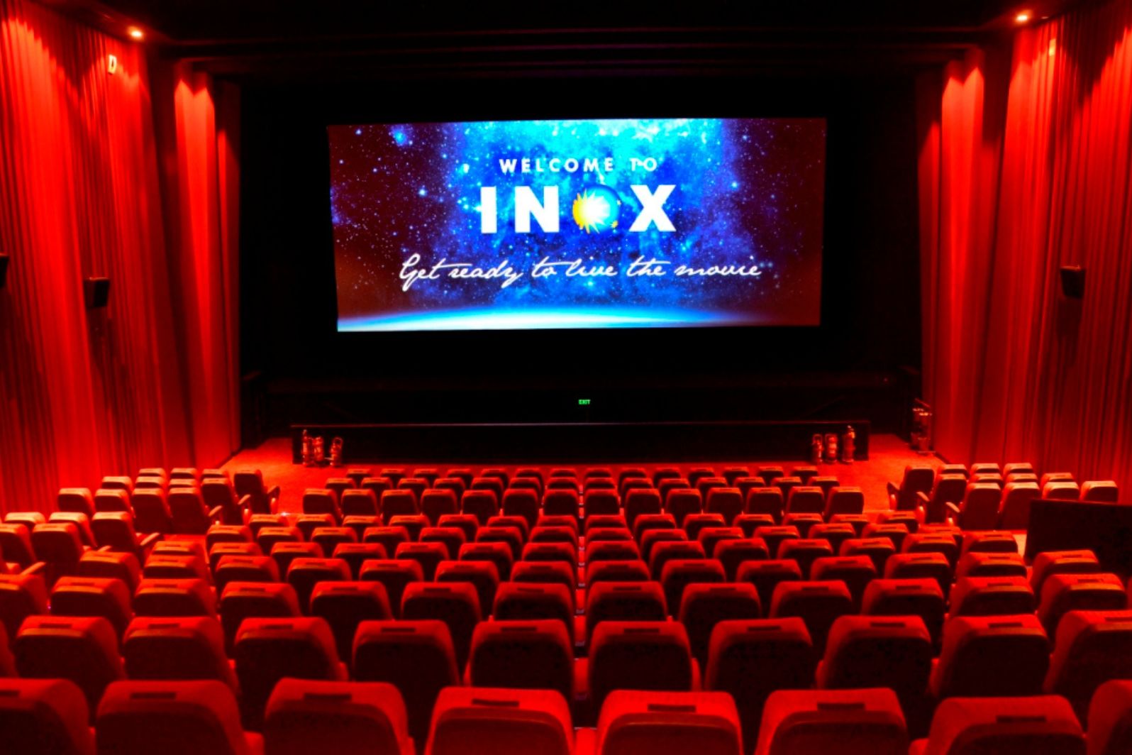 inox movie theater sector 16 gujarat