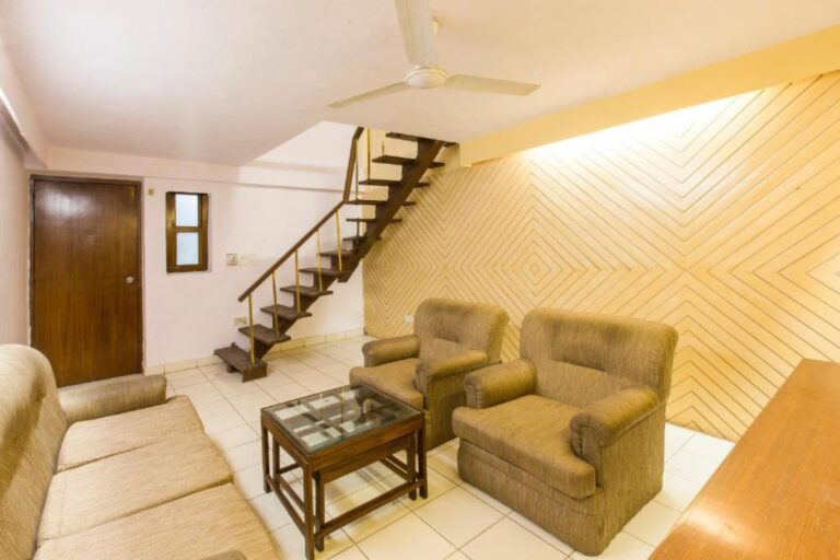 oyo 15515 hotel landmark inn karol bagh delhi