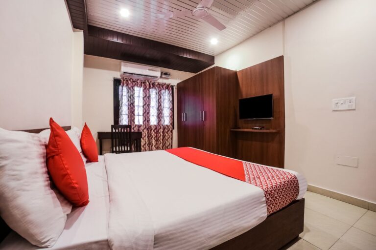 oyo flagship 111 hotel canal road dehradun uttrakhand