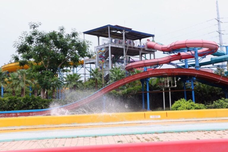 water park sector 18 noida